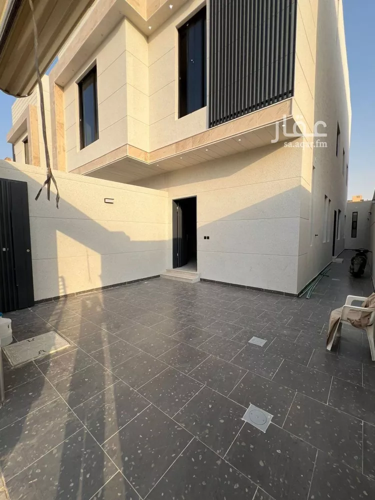 دور للبيع في شارع شايقة, حي طويق, مدينة الرياض, منطقة الرياض صورة 3