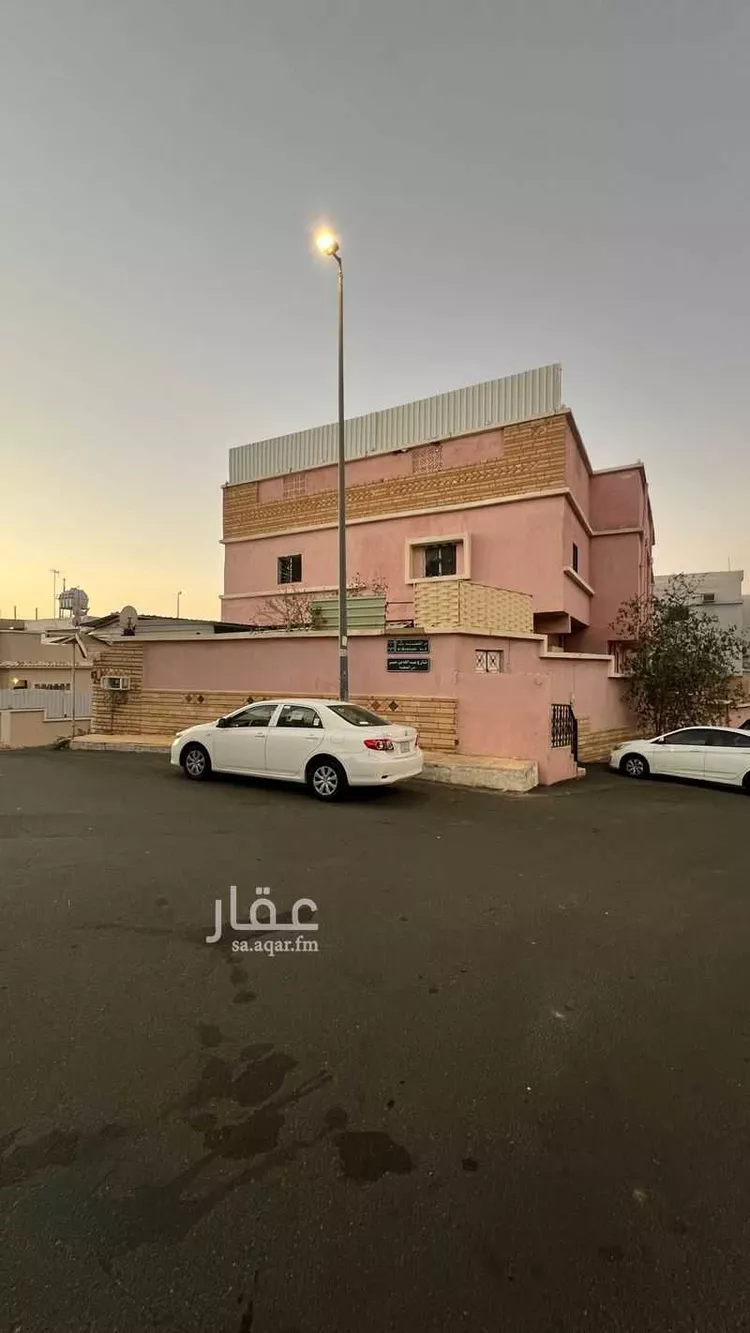 فيلا للبيع في شارع عبدالله بن معبد بن الحرث, حي القطبية الشرقية, مدينة الطائف, منطقة مكة المكرمة