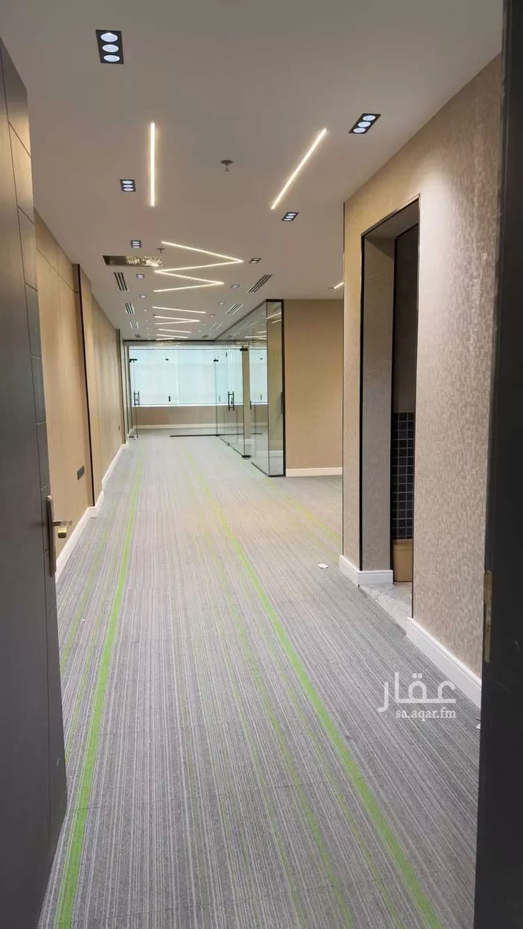 مكتب تجاري للإيجار في شارع الصحابة, حي إشبيلية, مدينة الرياض, منطقة الرياض