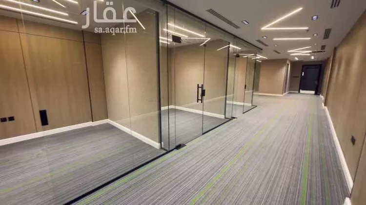 مكتب تجاري للإيجار في شارع الصحابة, حي إشبيلية, مدينة الرياض, منطقة الرياض صورة 2