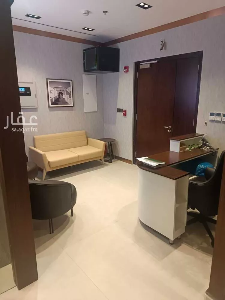مكتب تجاري للإيجار في شارع طه خصيفان, حي الشاطئ, مدينة جدة, منطقة مكة المكرمة صورة 3