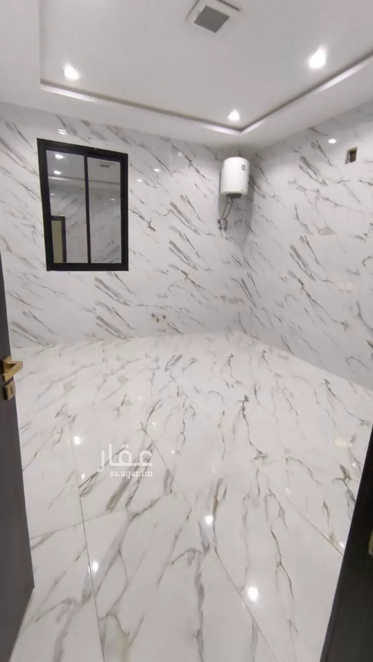 فيلا للبيع في شارع العريجاء, حي العريجاء, مدينة الرياض, منطقة الرياض صورة 2