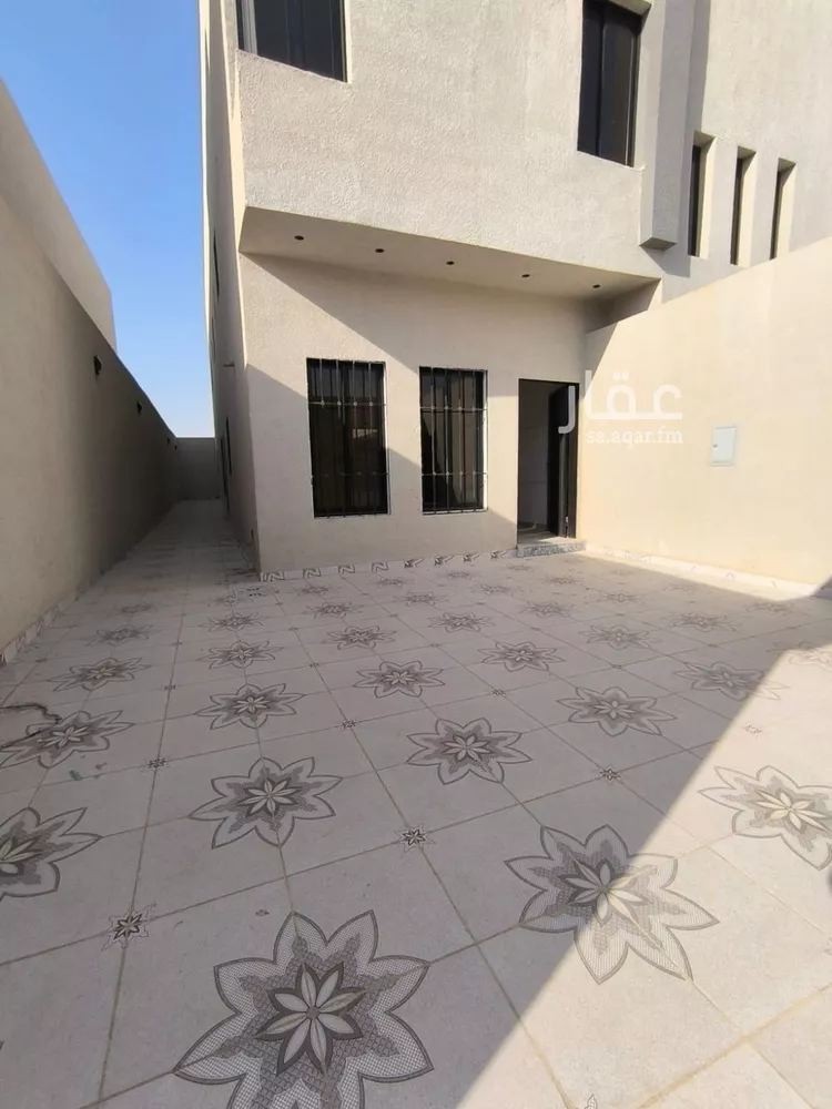 Floor for Sale in Riyadh Badr 2
