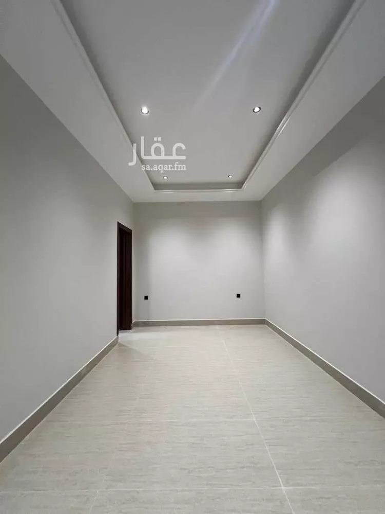 Floor for Sale in Riyadh Dirab 24