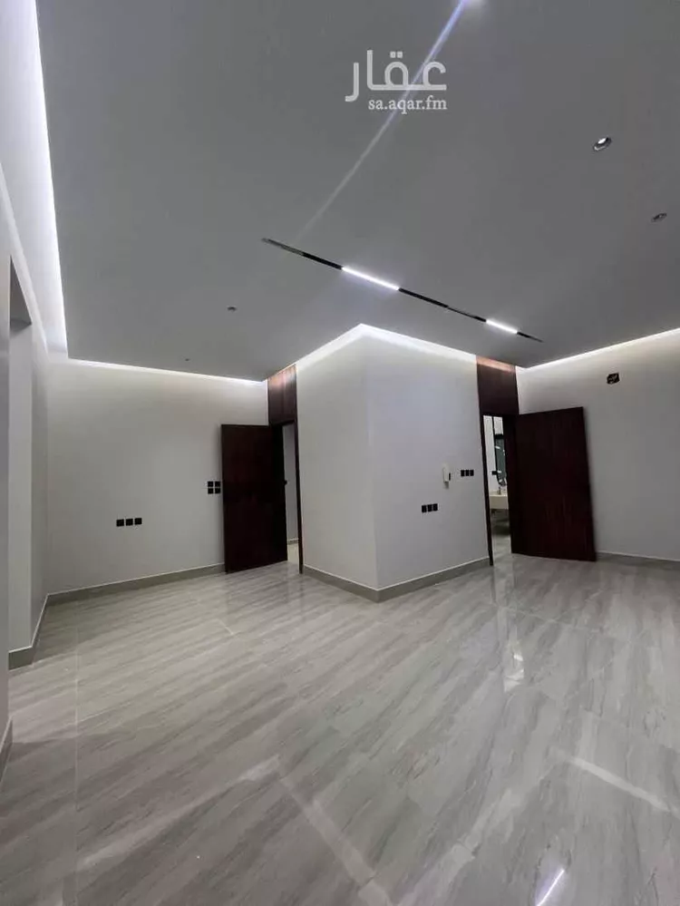 Floor for Sale in Riyadh Dirab 13