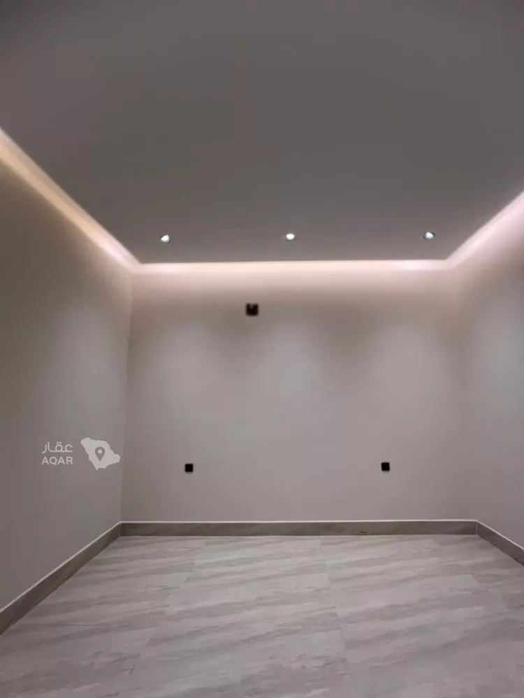 Floor for Sale in Riyadh Dirab 16