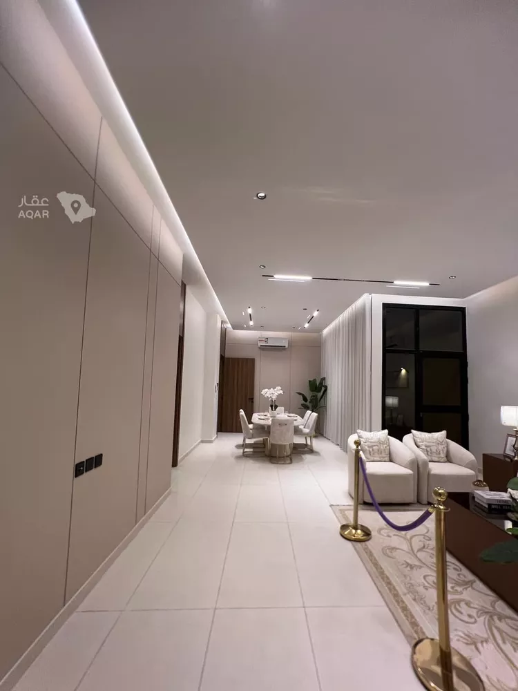 Floor for Sale in Riyadh Okaz 7