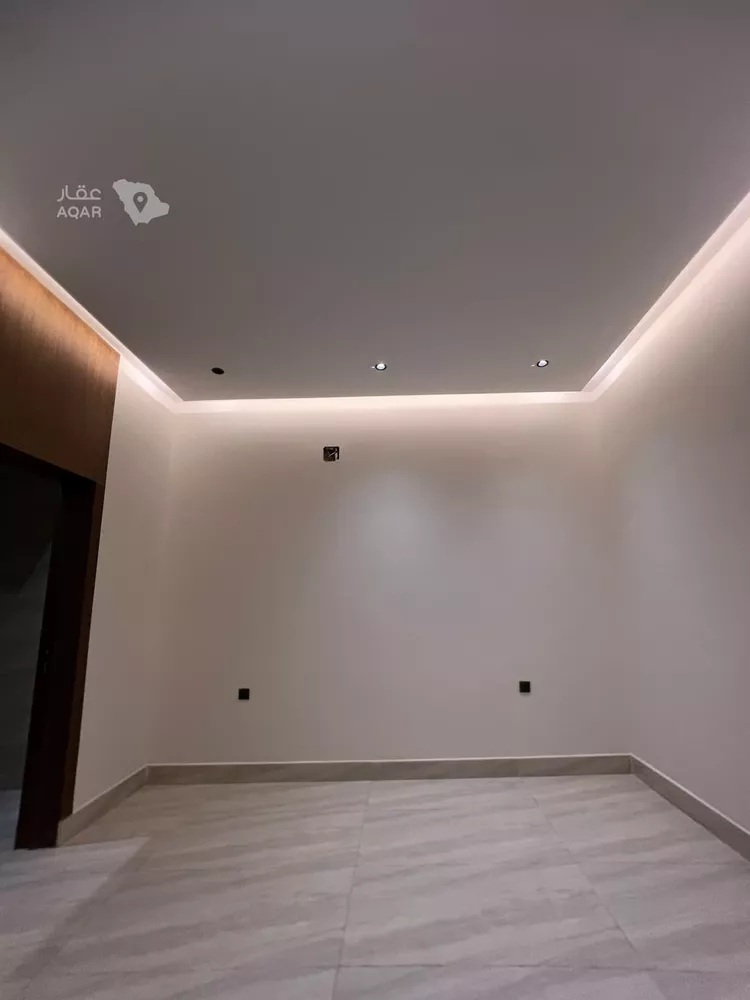 Floor for Sale in Riyadh Dirab 14
