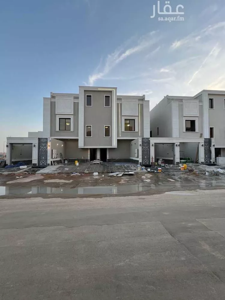 دور للبيع في شارع أكمل القرشي, حي بدر, مدينة الرياض, منطقة الرياض صورة 2