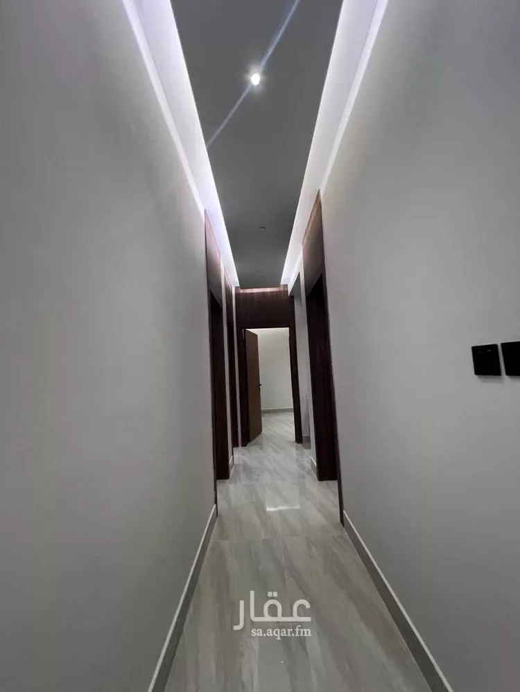 Floor for Sale in Riyadh Dirab 8