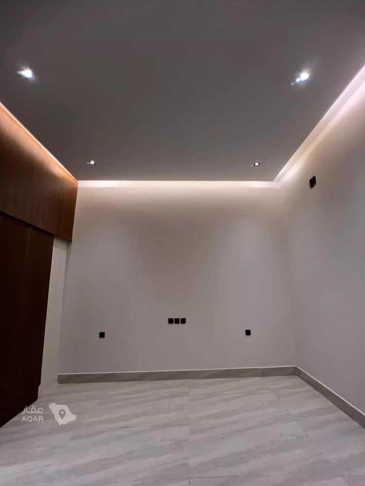 Floor for Sale in Riyadh Dirab 19