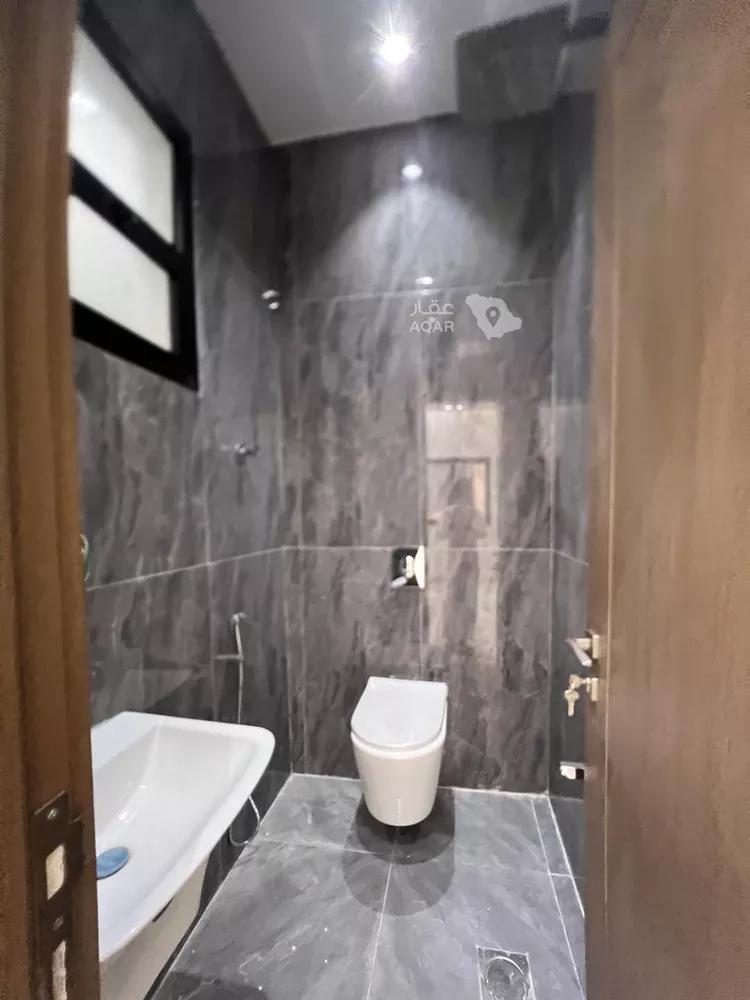 Floor for Sale in Riyadh Dahiat Namar 22