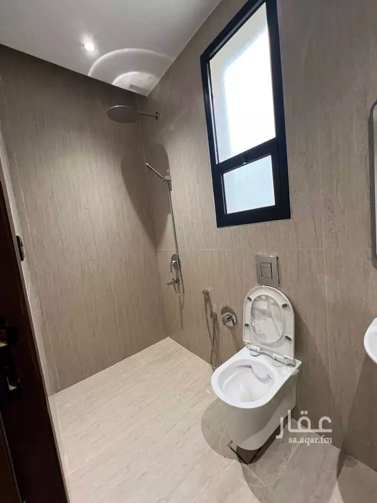 Floor for Sale in Riyadh Dirab 6