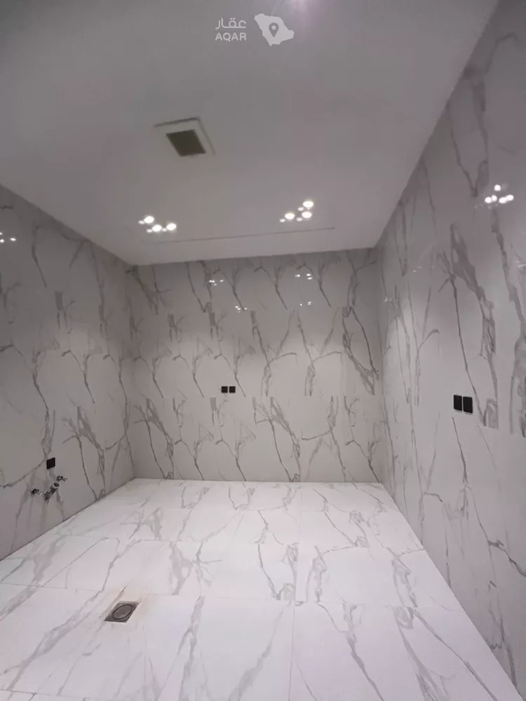 Floor for Sale in Riyadh Dahiat Namar 9