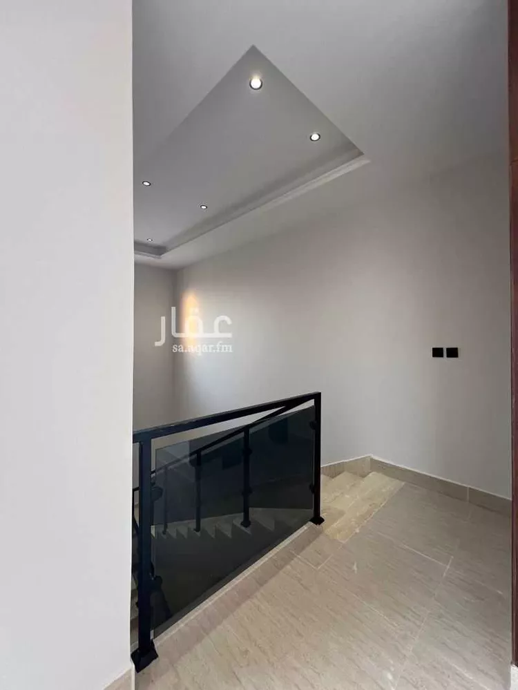 Floor for Sale in Riyadh Dirab 11