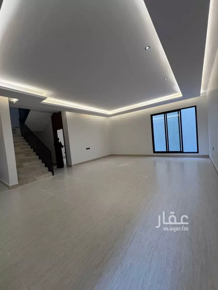 Floor for Sale in Riyadh Dirab 10