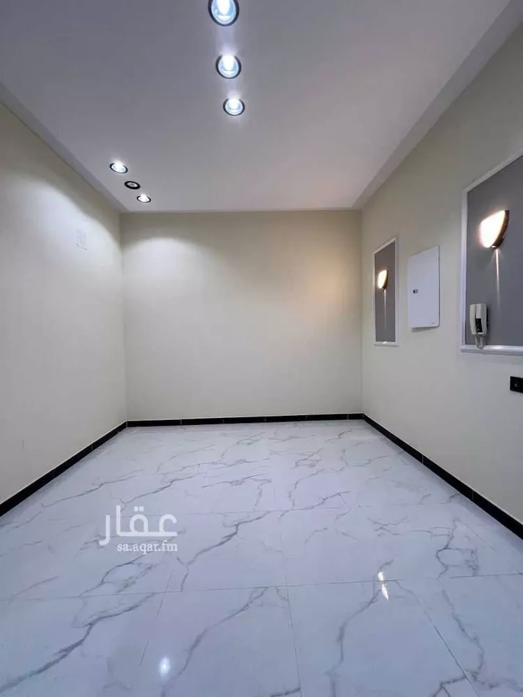 دور للبيع في شارع أحمد الطيبي, حي بدر, مدينة الرياض, منطقة الرياض صورة 4