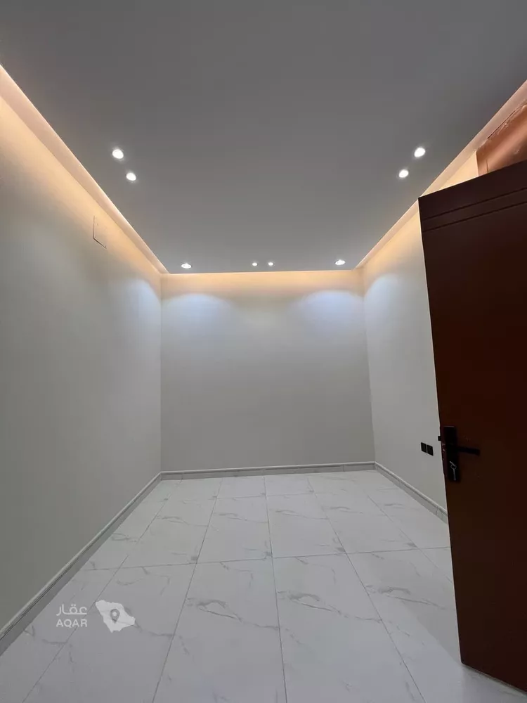 Floor for Sale in Riyadh Dahiat Namar 16
