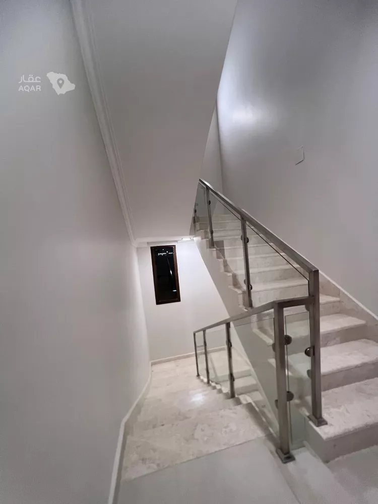Floor for Sale in Riyadh Okaz 10