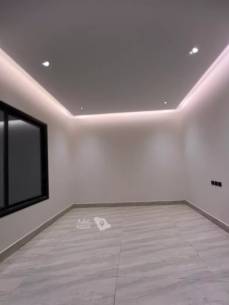 Floor for Sale in Riyadh Dirab 11
