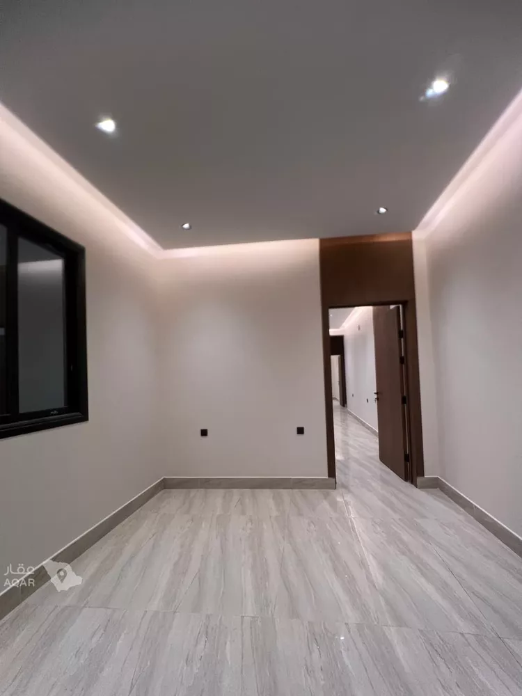 Floor for Sale in Riyadh Dirab 14