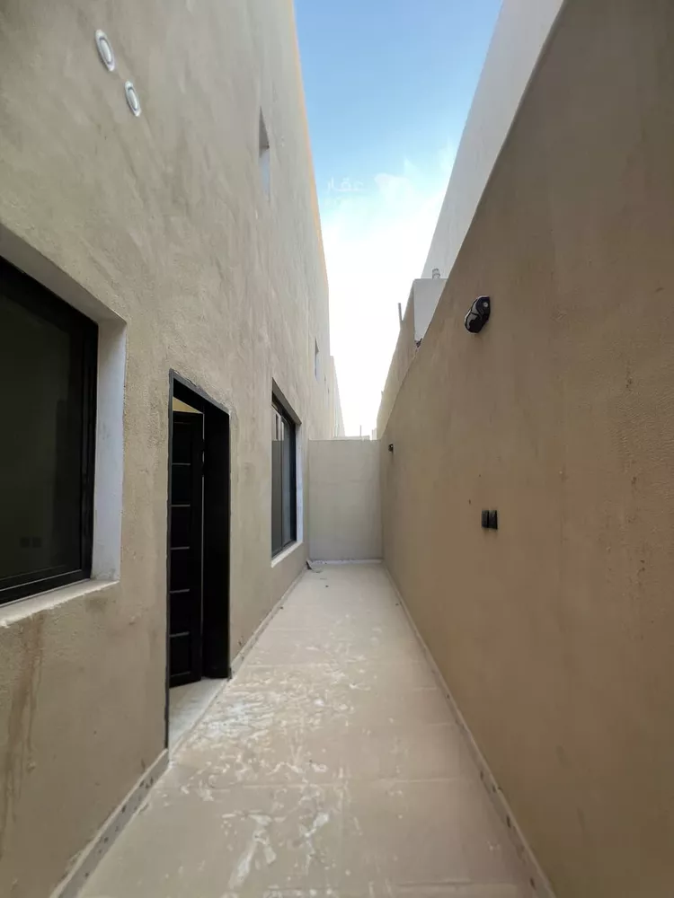 Floor for Sale in Riyadh Taiba 8