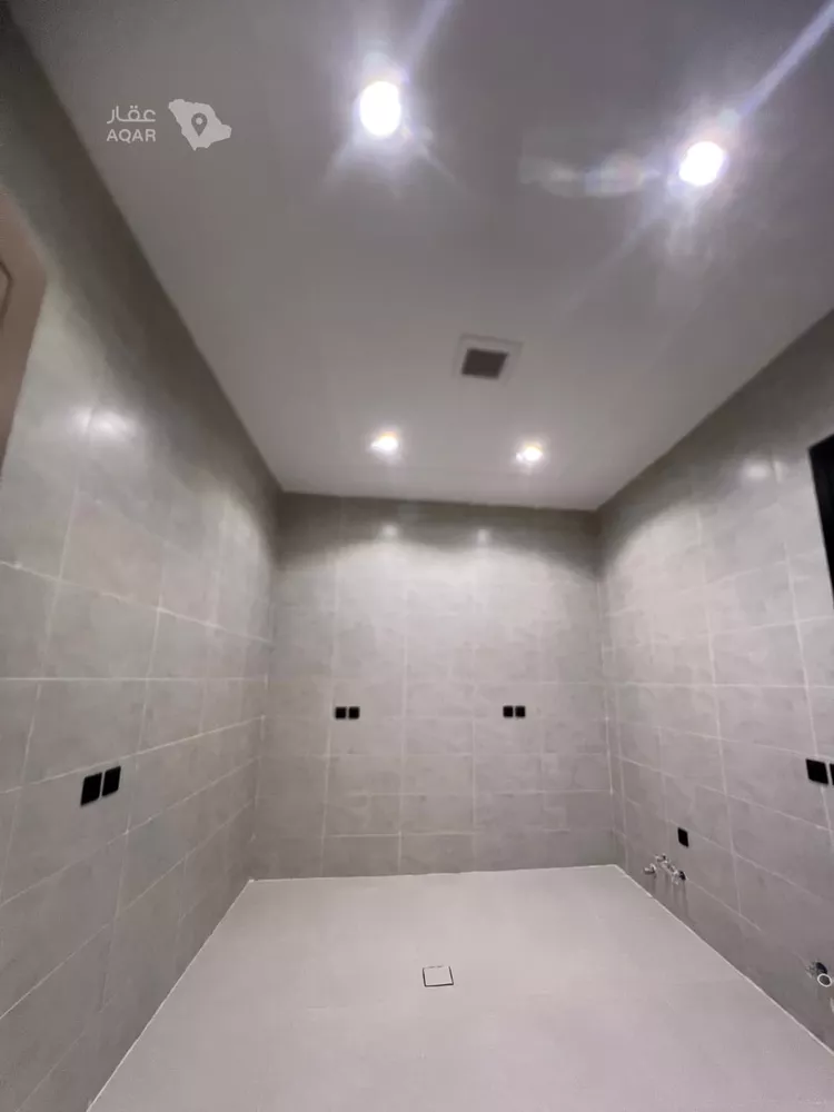 Floor for Sale in Riyadh Dahiat Namar 10