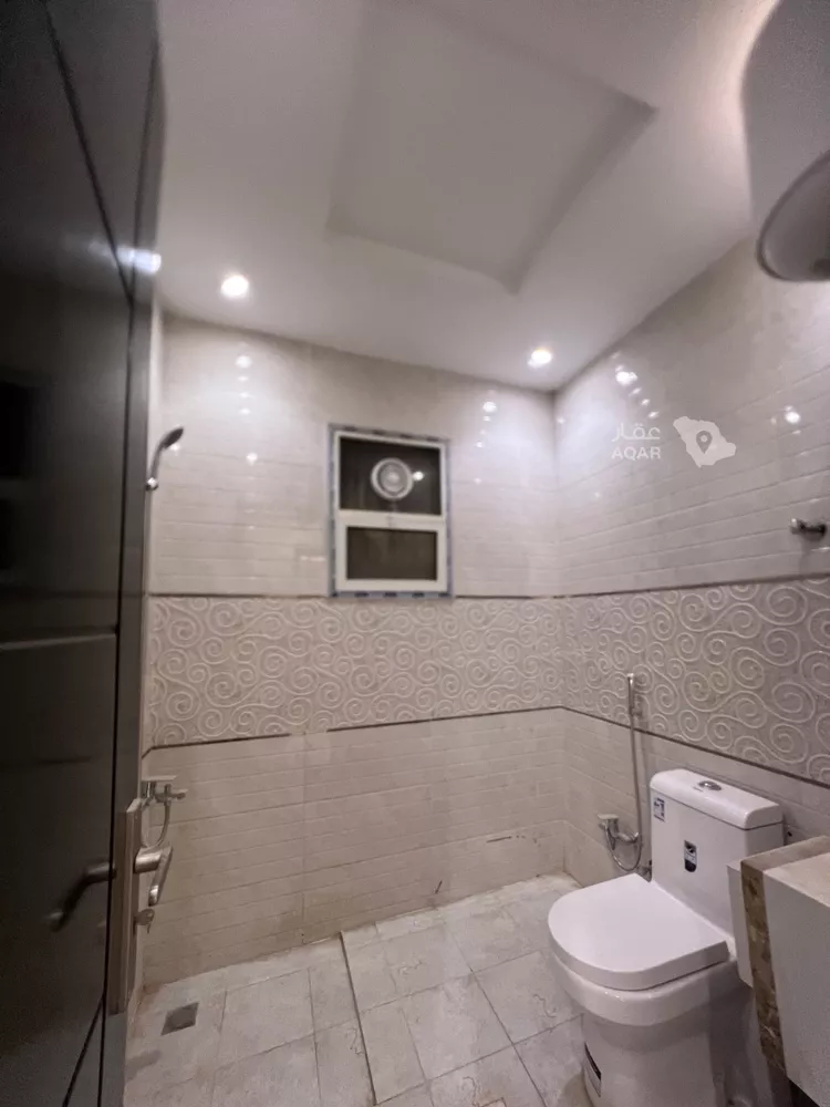 Villa for Sale in Riyadh Okaz 27
