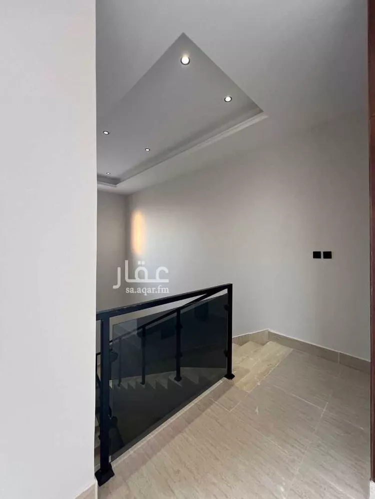 Floor for Sale in Riyadh Dirab 19