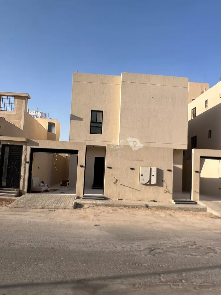 Floor for Sale in Riyadh Badr 1 صورة