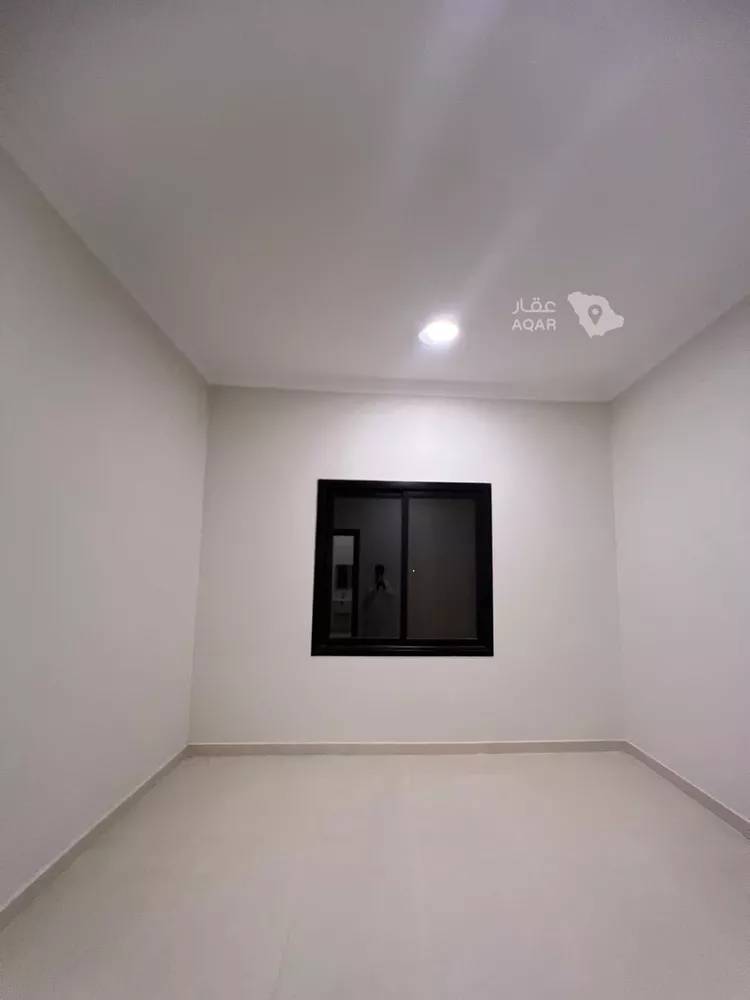 Floor for Sale in Riyadh Okaz 14