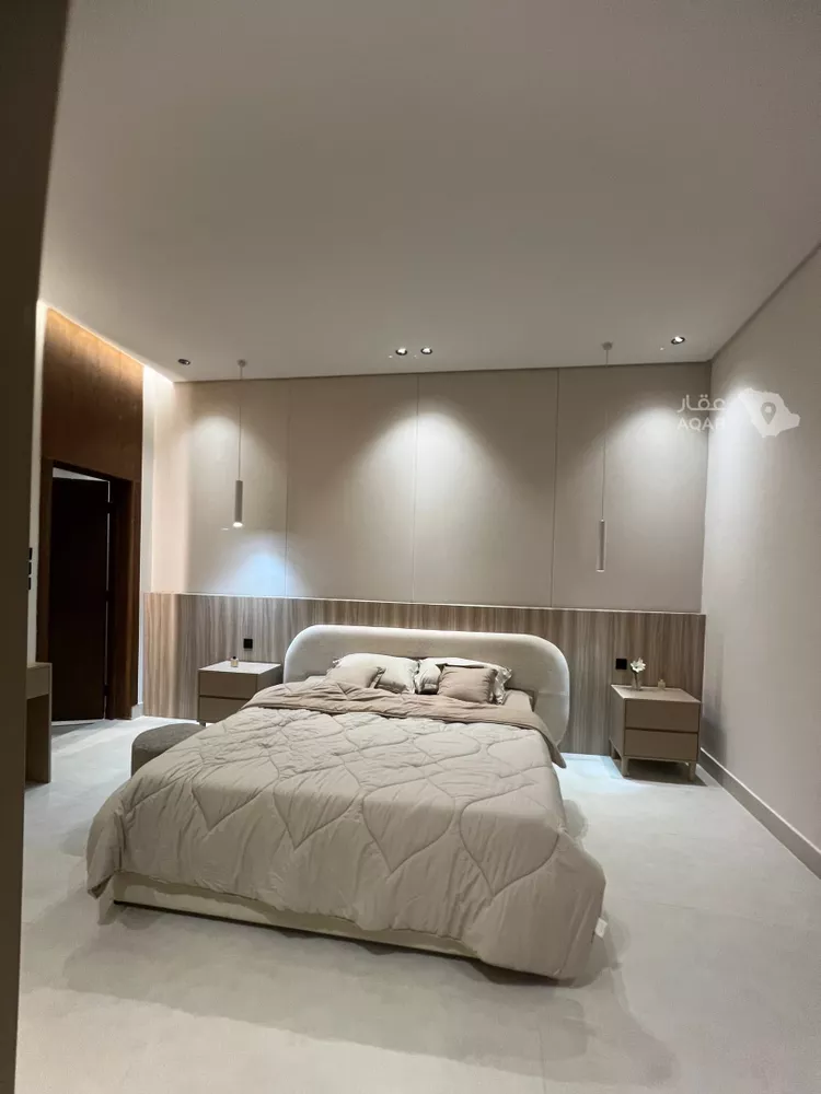 Floor for Sale in Riyadh Okaz 15