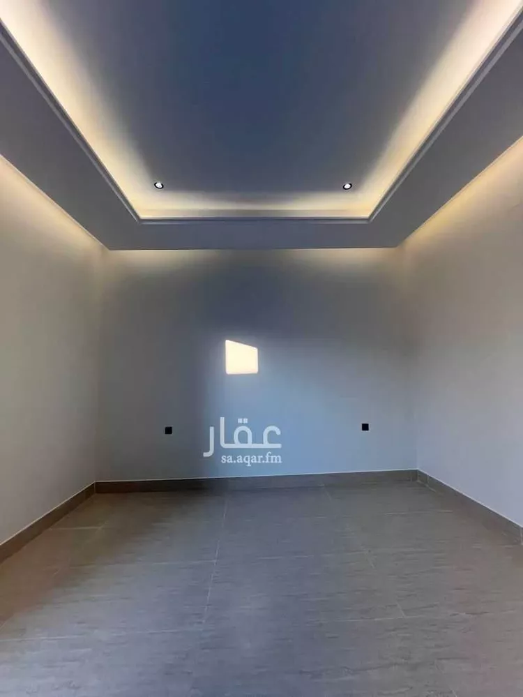 Floor for Sale in Riyadh Dirab 12