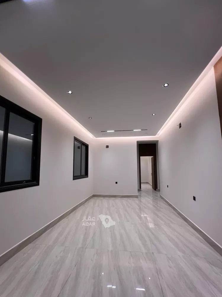 Floor for Sale in Riyadh Dirab 5