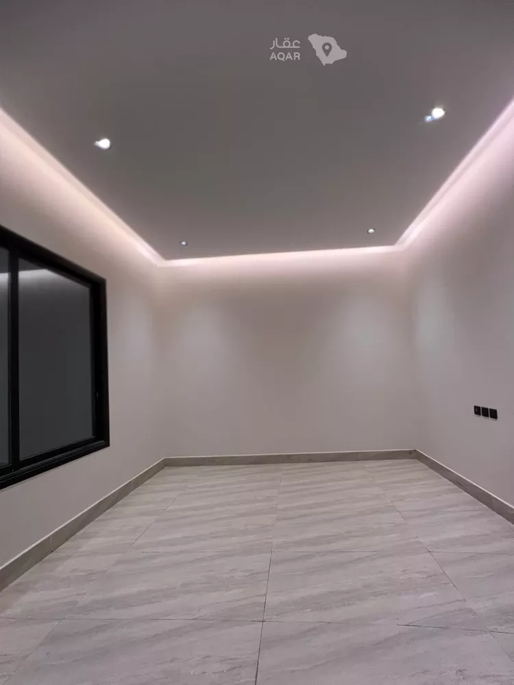 Floor for Sale in Riyadh Dirab 3