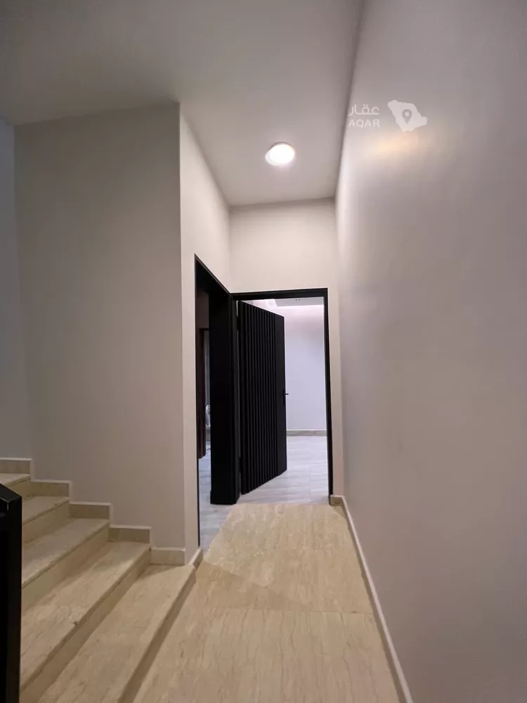 Floor for Sale in Riyadh Dirab 2