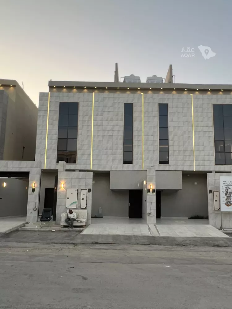 Floor for Sale in Riyadh Okaz 2