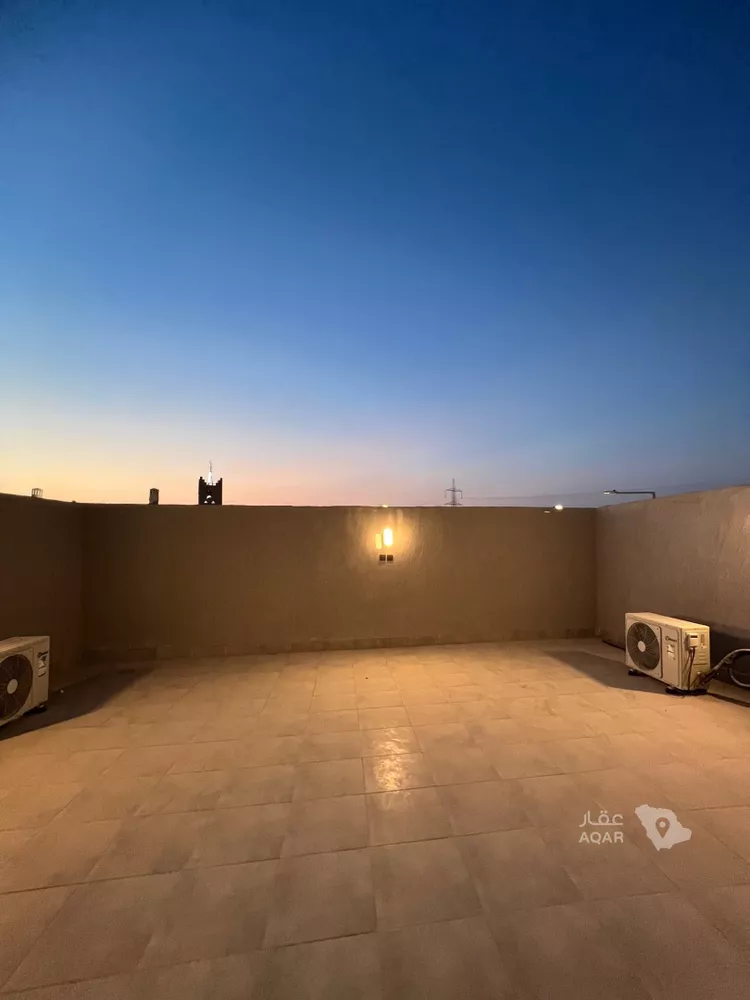 فيلا للبيع في شارع الصفار الذهبي, حي عكاظ, مدينة الرياض, منطقة الرياض 11