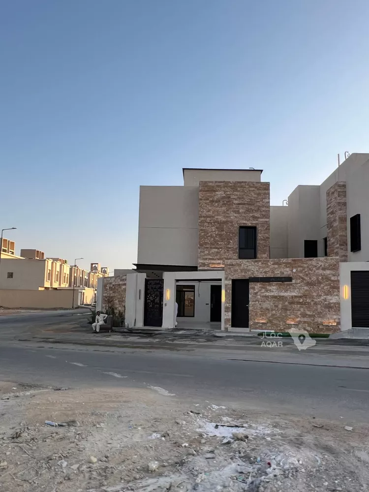 فيلا للبيع في شارع مصطفى عبدالرزاق, حي عكاظ, مدينة الرياض, منطقة الرياض 2