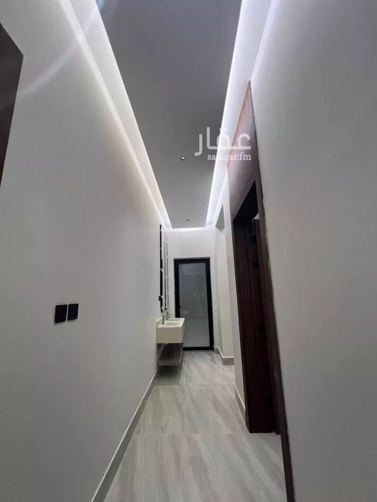 Floor for Sale in Riyadh Dirab 14