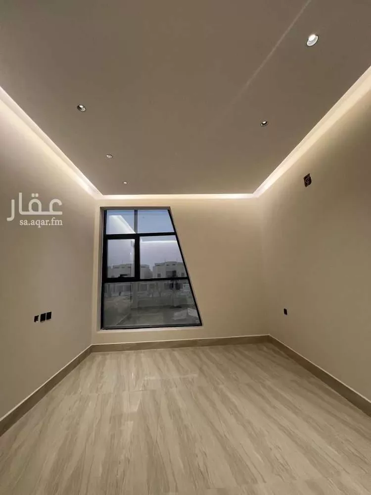 Floor for Sale in Riyadh Dirab 16