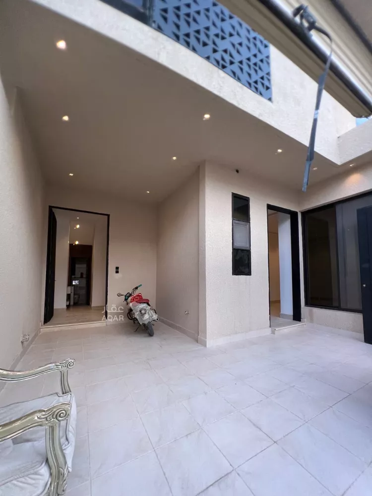 Villa for Sale in Riyadh Badr 5