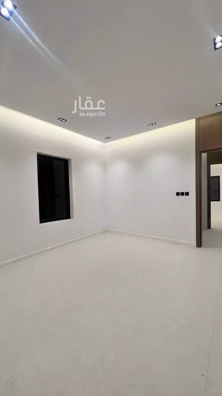 Floor for Sale in Riyadh Okaz 7