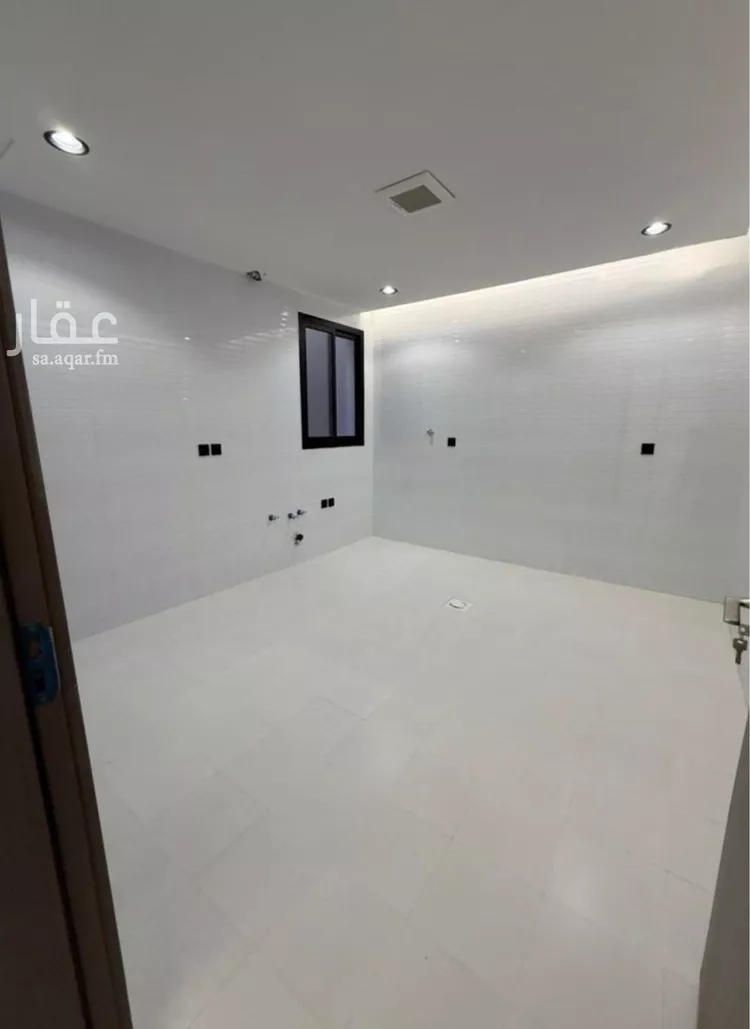 Floor for Sale in Riyadh Badr 6