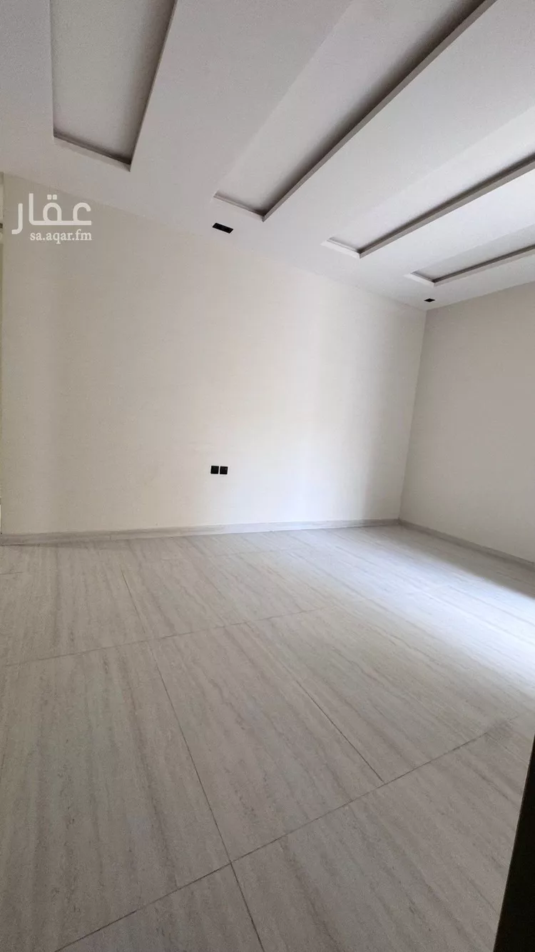 دور للبيع في شارع محمد بن الأزهر, حي بدر, مدينة الرياض, منطقة الرياض صورة 5