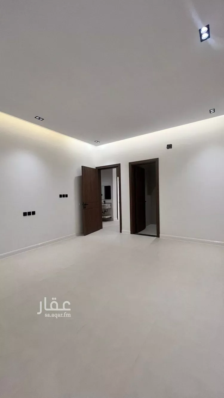 Floor for Sale in Riyadh Okaz صورة 3