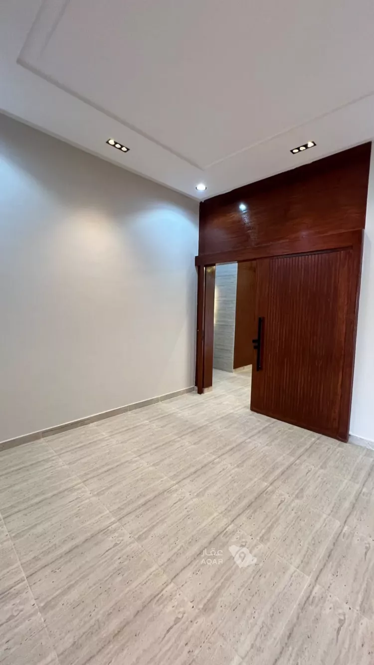 Floor for Sale in Riyadh Tuwaiq صورة 3