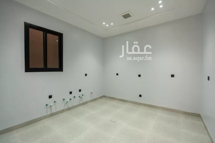 Floor for Sale in Riyadh Tuwaiq 8