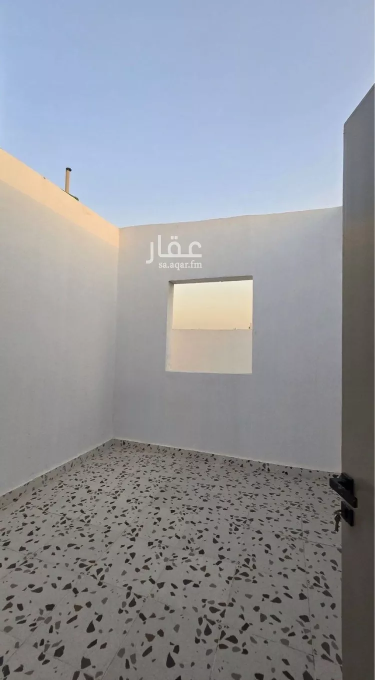 شقة للبيع في شارع عبدالعزيز الإحسائي, حي طيبة, مدينة الرياض, منطقة الرياض صورة 3