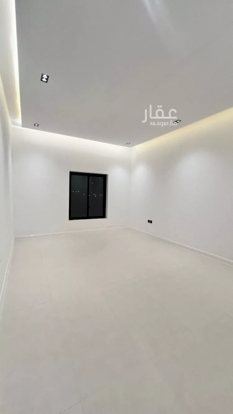 Floor for Sale in Riyadh Okaz 8